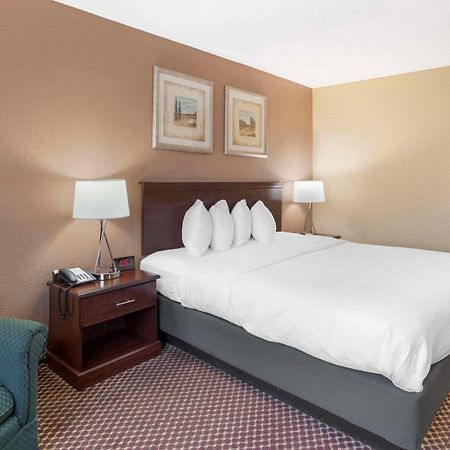 Quality Inn & Suites Bloomington University Area Zewnętrze zdjęcie